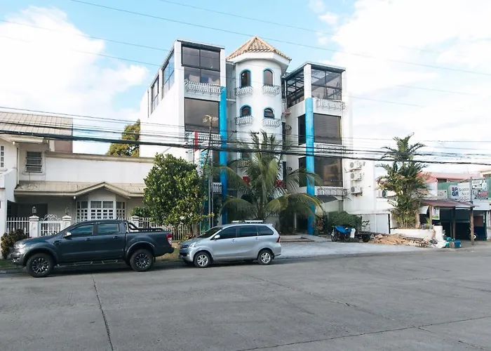 Reddoorz @ Aguirre Ave Bf Homes Hotel
