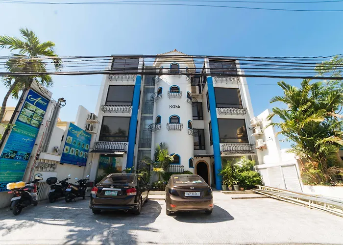 Reddoorz @ Aguirre Ave Bf Homes Hotel