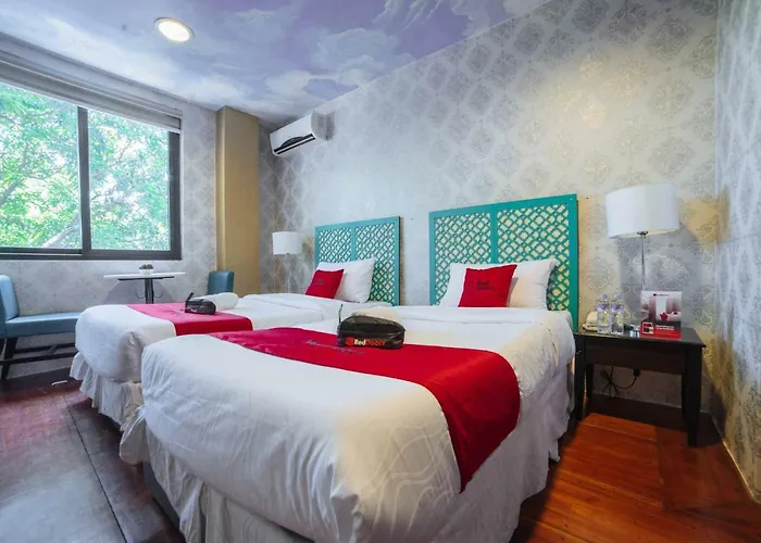 Reddoorz @ Aguirre Ave Bf Homes Hotel